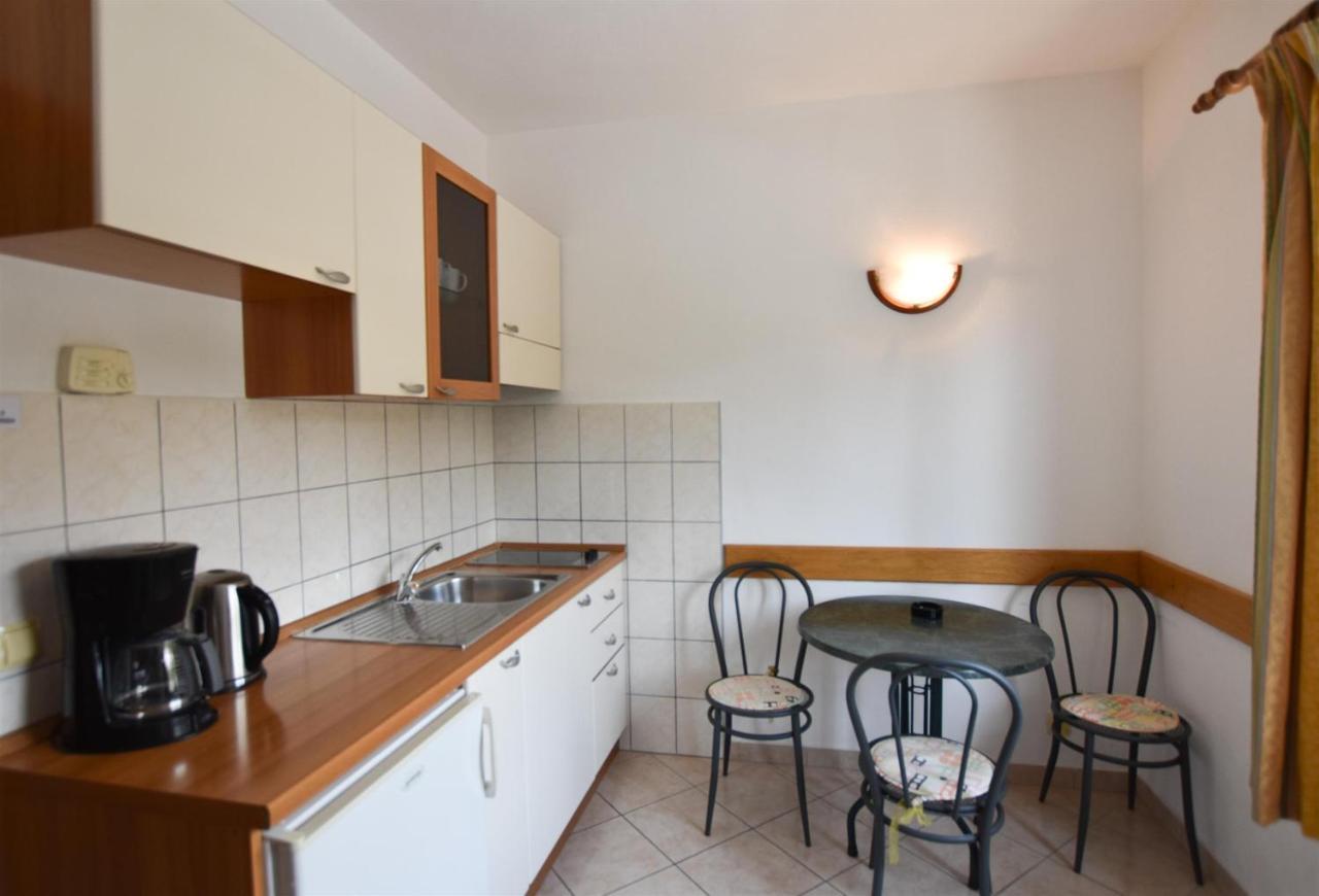 Apartments Karmen Primošten Extérieur photo