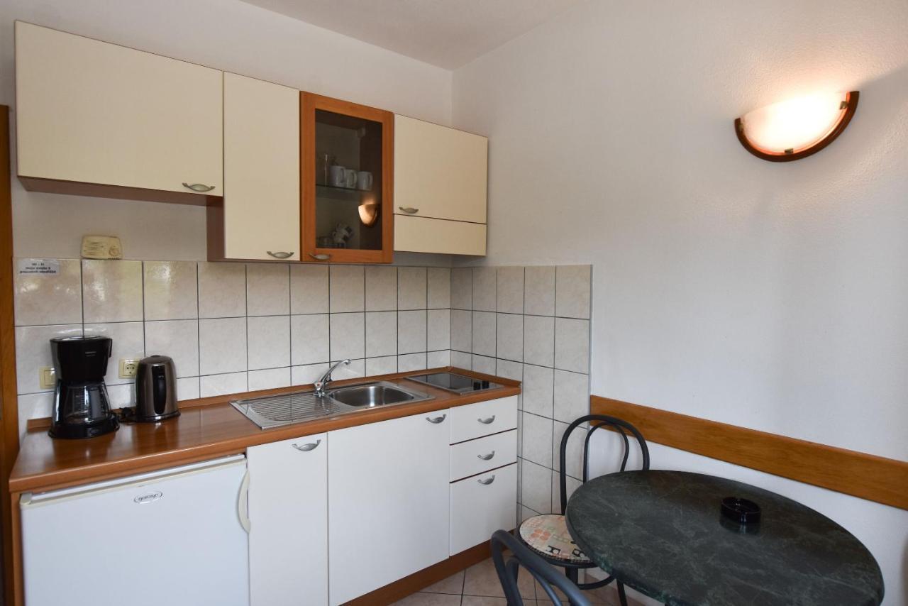 Apartments Karmen Primošten Extérieur photo